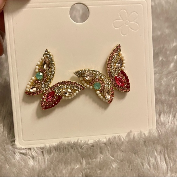 Jewelry - New! Gorgeous butterfly earrings filled with rhinestones